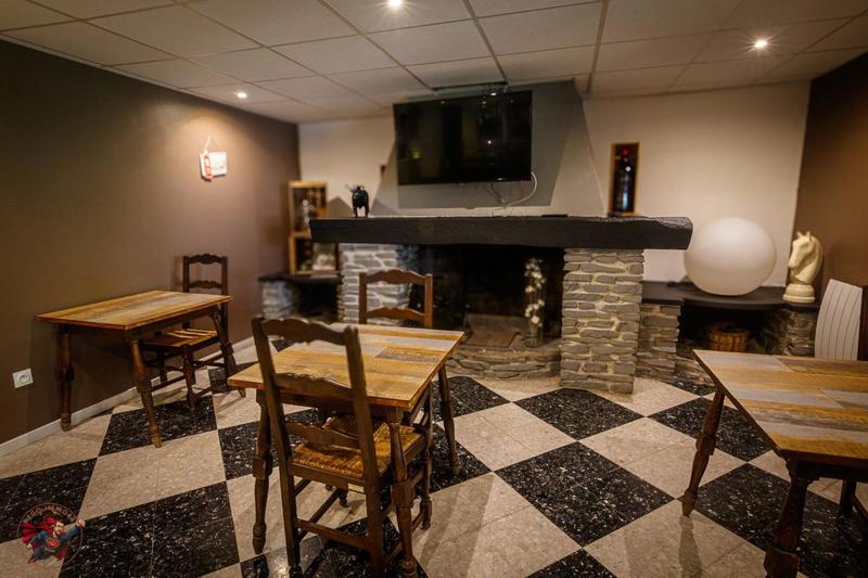 Local commercial - 805 m² - 20 pièces