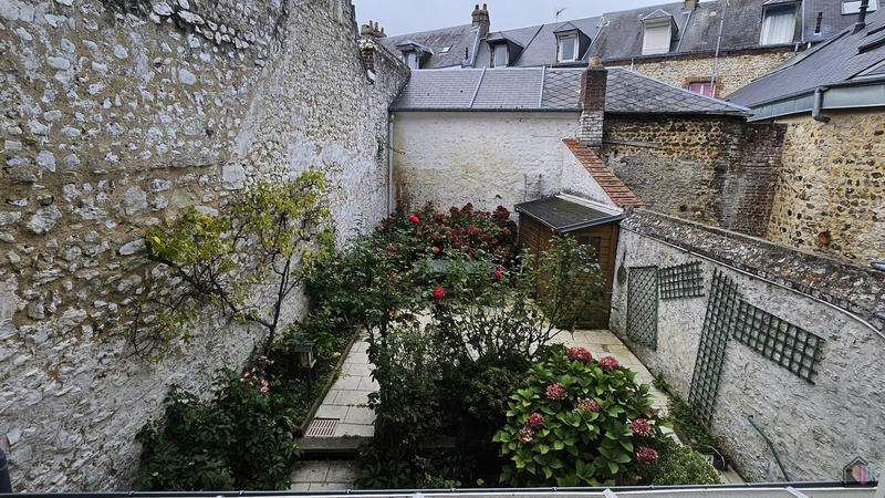 Maison - 151 m² - 6 pièces