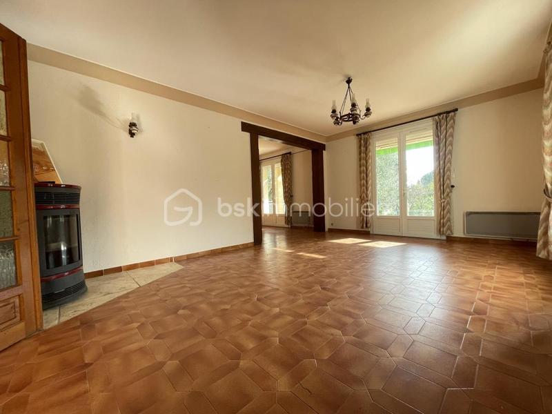 Maison traditionnelle - 120 m² - 6 pièces