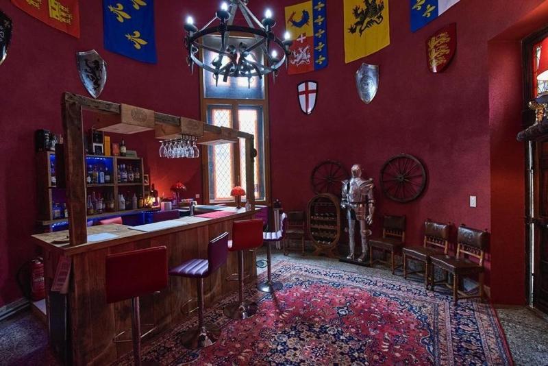 Manoir - 680 m² - 16 pièces