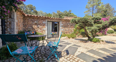 Maison - 305 m² - 7 pièces