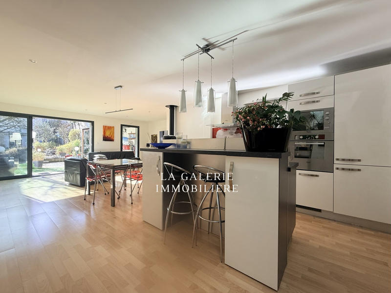 Maison - 172 m² - 6 pièces