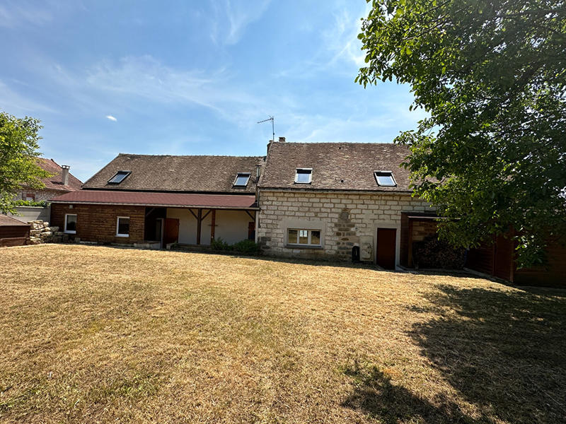 Corps de ferme - 243 m² - 9 pièces