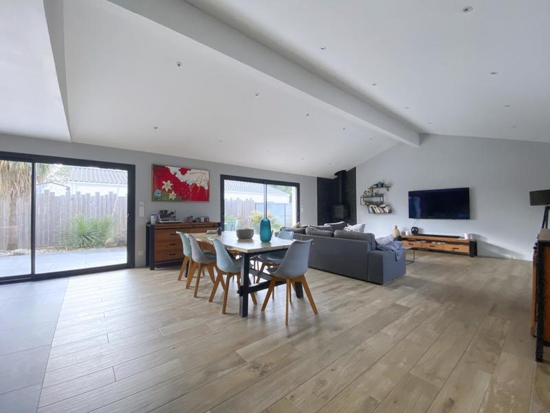 Maison - 176 m² - 7 pièces