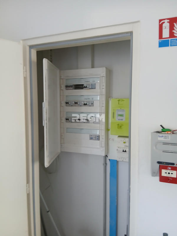 Local commercial - 298 m²