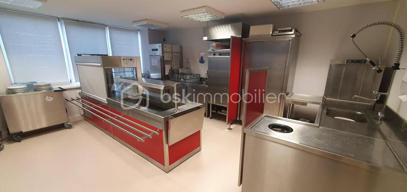 Bureau - 531 m² - 12 pièces