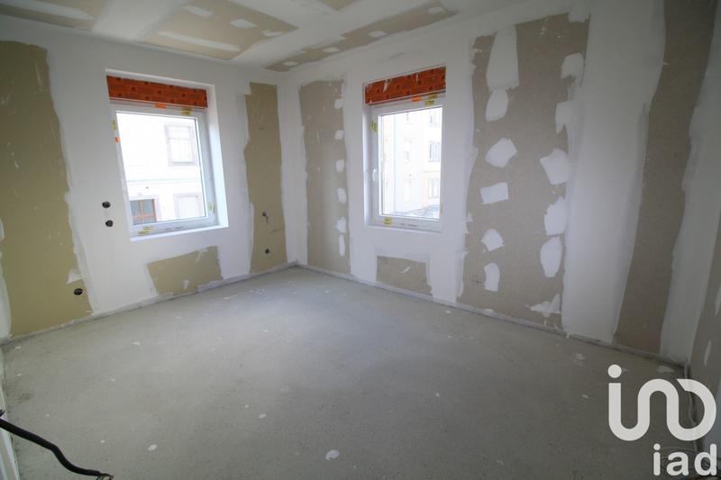 Maison - 240 m² - 8 pièces