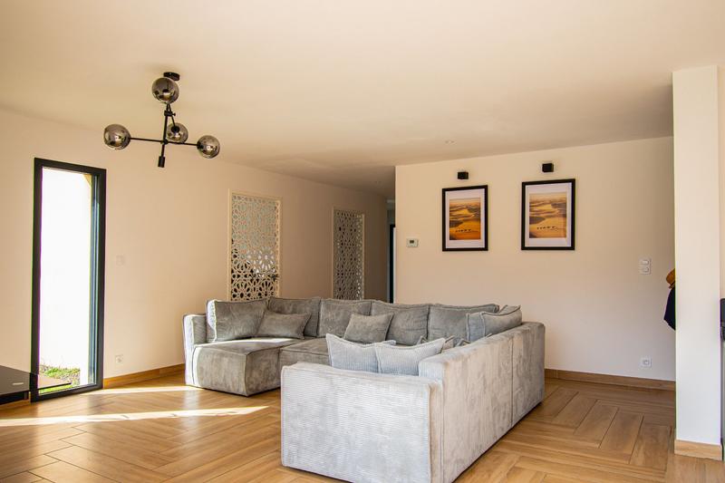 Maison - 159 m² - 7 pièces