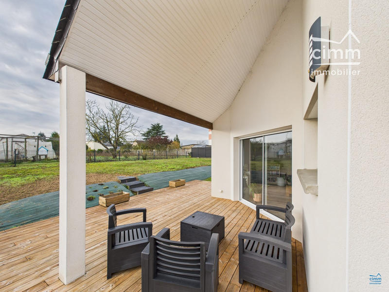 Maison - 104 m² - 4 pièces