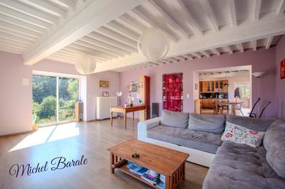 Corps de ferme - 220 m² - 8 pièces