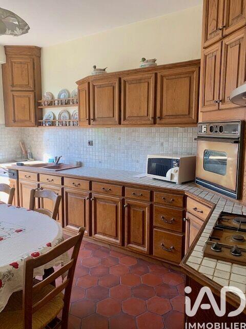 Maison - 220 m² - 6 pièces