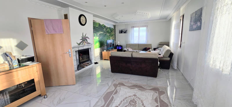 Maison - 190 m² - 6 pièces