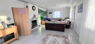 Maison - 190 m² - 6 pièces