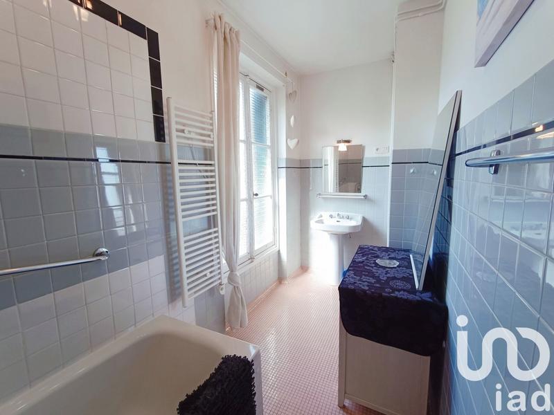 Maison - 294 m² - 8 pièces