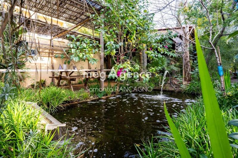 Maison - 308 m² - 10 pièces