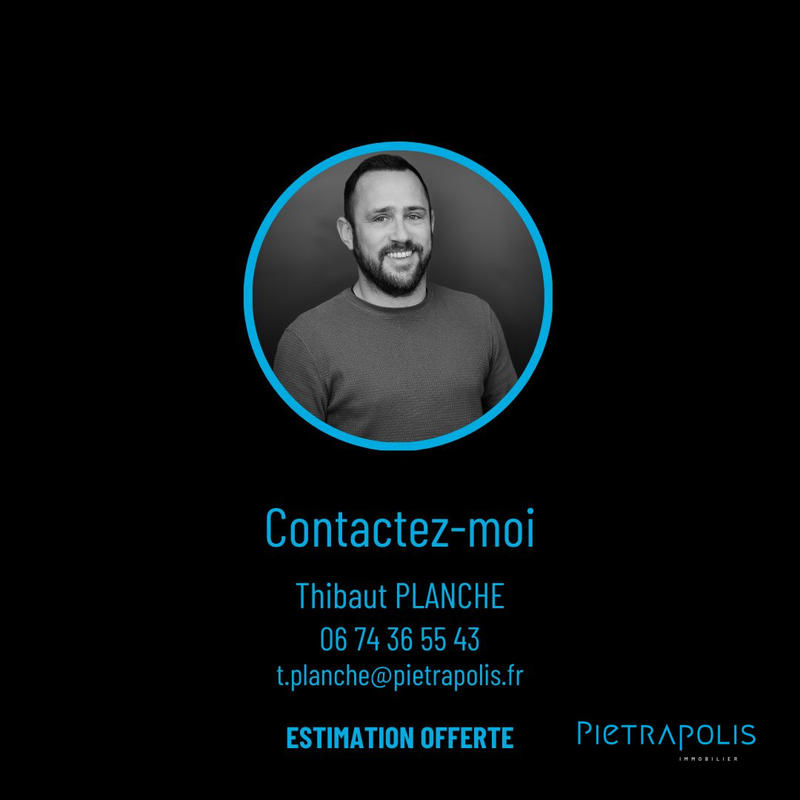 Maison - 375 m² - 12 pièces