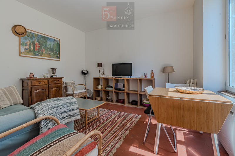 Maison - 300 m² - 9 pièces