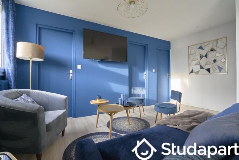 Chambre - 10 m² - 1 pièce