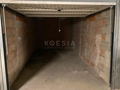 Parking / Garage - 11 m²