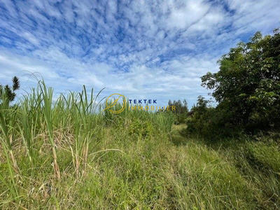 Terrain commercial - 1 000 m²