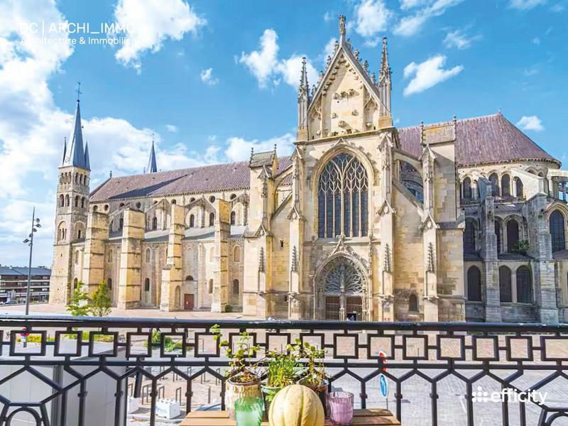 Maison - 247 m² - 10 pièces