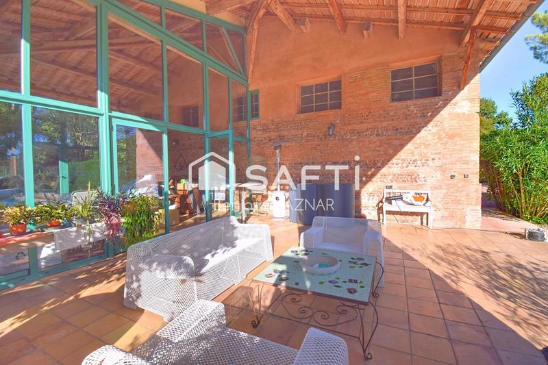 Maison de maîtres - 363 m² - 9 pièces