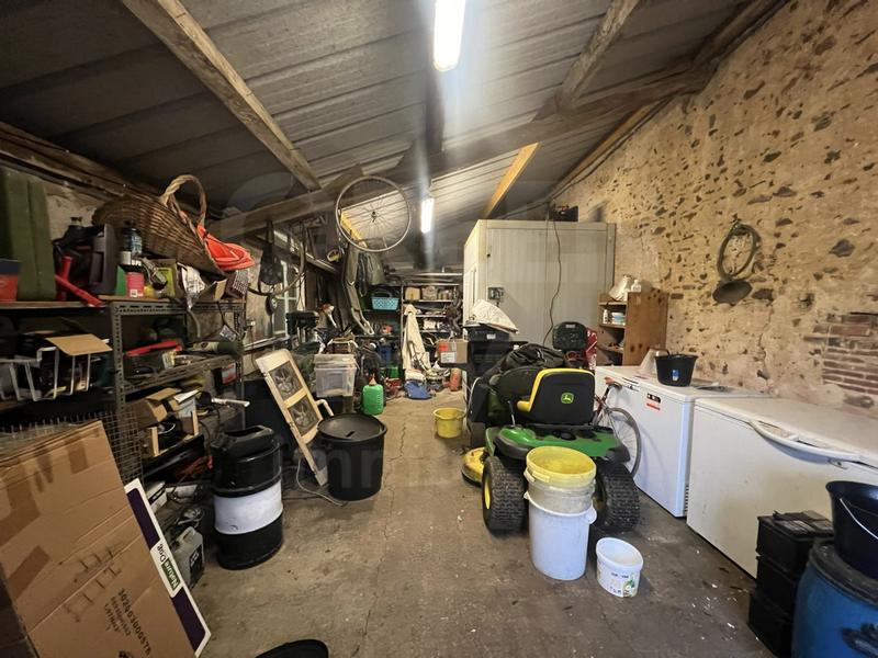 Maison - 250 m² - 6 pièces