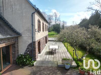 Maison - 322 m² - 11 pièces