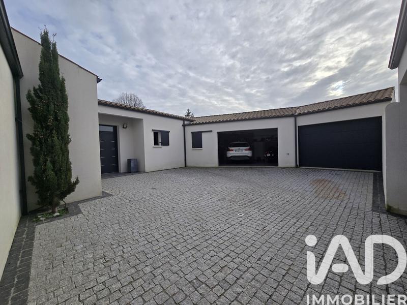 Maison - 195 m² - 6 pièces