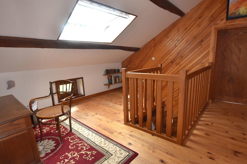 Maison - 208 m² - 5 pièces