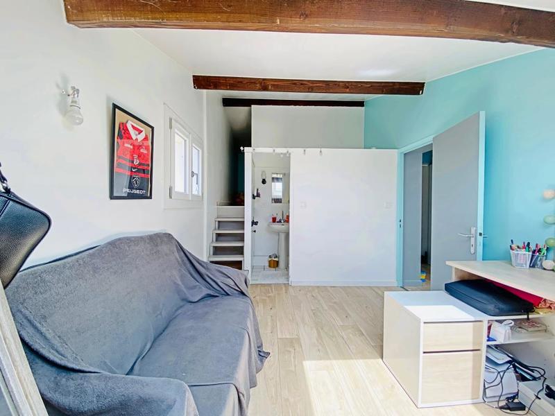 Maison - 180 m² - 8 pièces