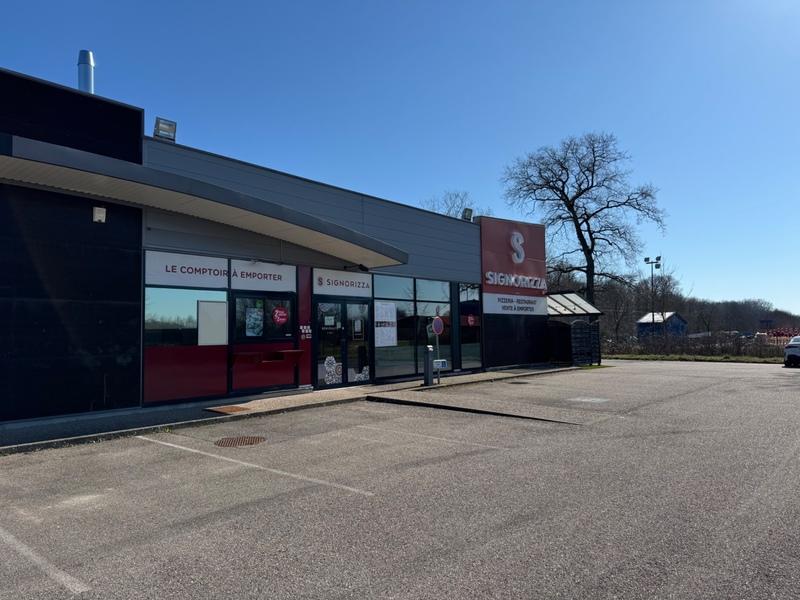 Local commercial - 301 m² - 2 pièces