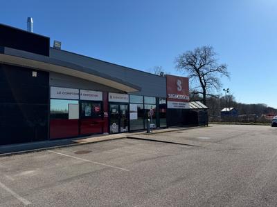 Local commercial - 301 m² - 2 pièces
