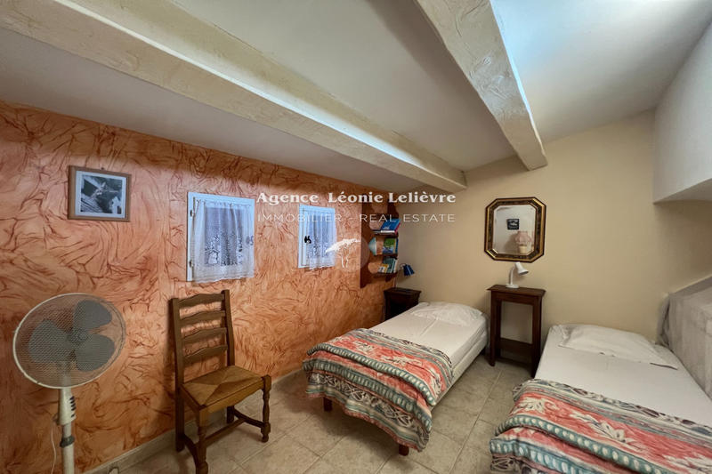 Maison - 220 m² - 6 pièces