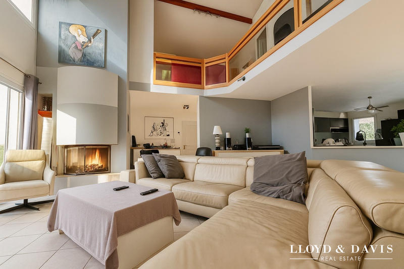 Maison - 192 m² - 6 pièces