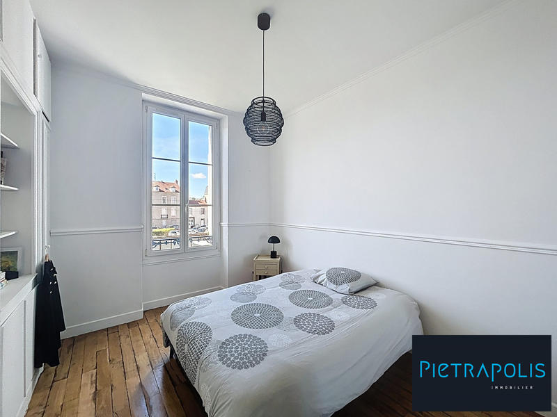 Appartement - 141 m² - 6 pièces