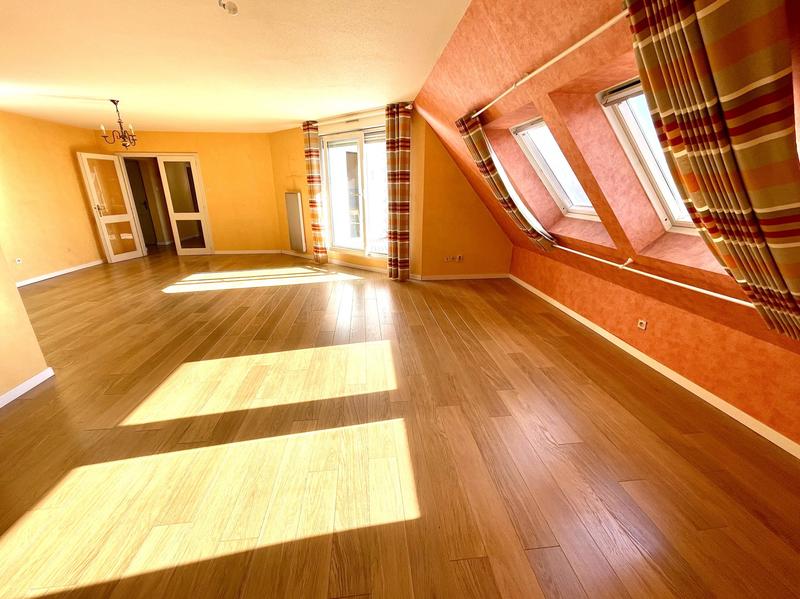 Appartement - 169 m² - 7 pièces