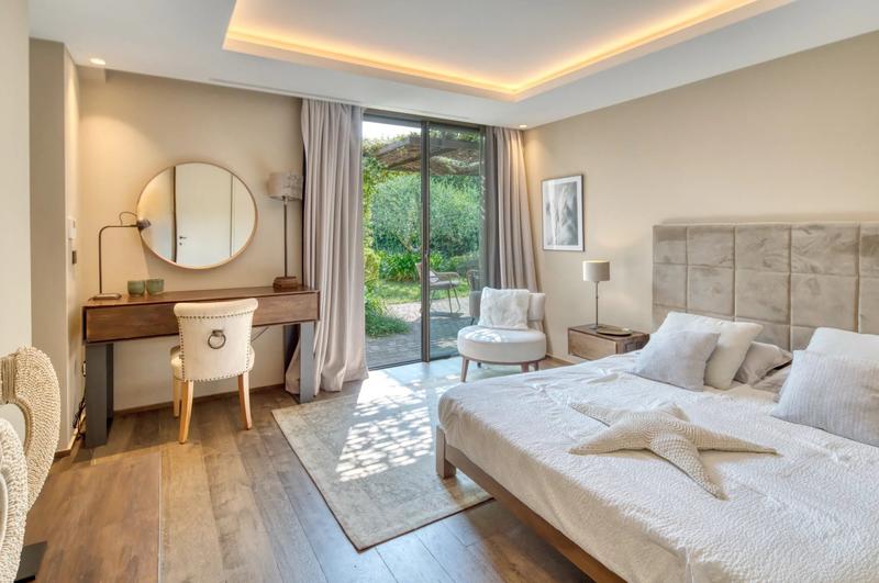 Villa - 335 m² - 7 pièces