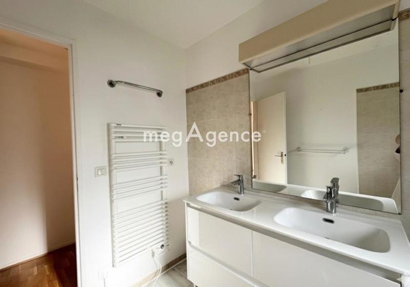 Maison - 182 m² - 7 pièces