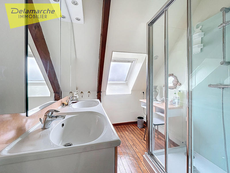 Maison - 136 m² - 6 pièces