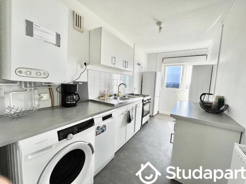 Chambre - 10 m² - 1 pièce