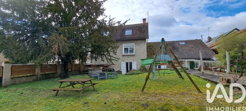 Maison - 202 m² - 8 pièces