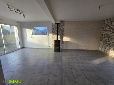 Maison - 97 m² - 5 pièces