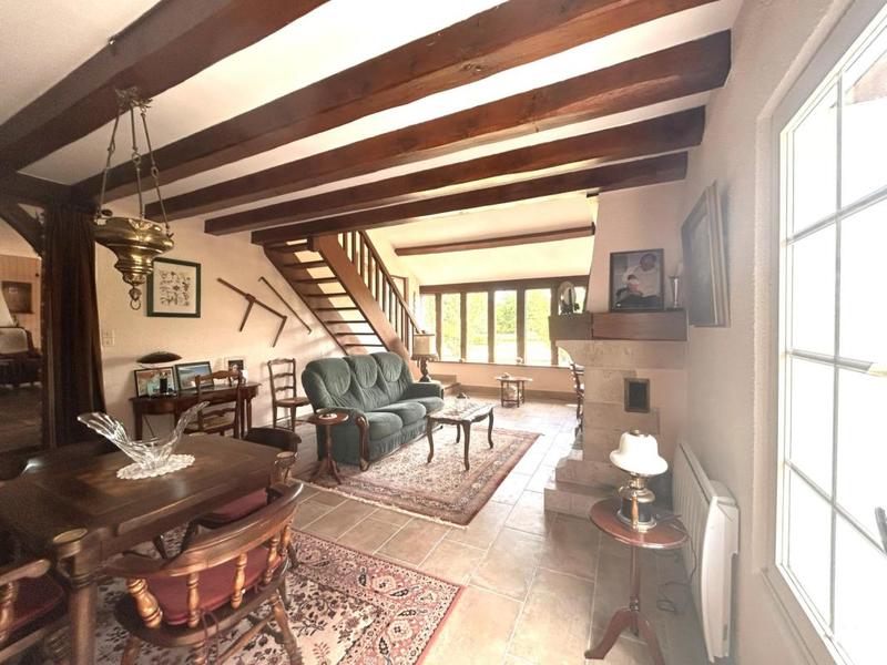 Propriété - 214 m² - 10 pièces