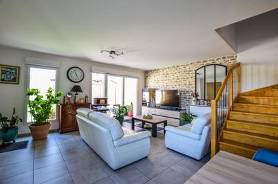 Maison - 83 m² - 4 pièces