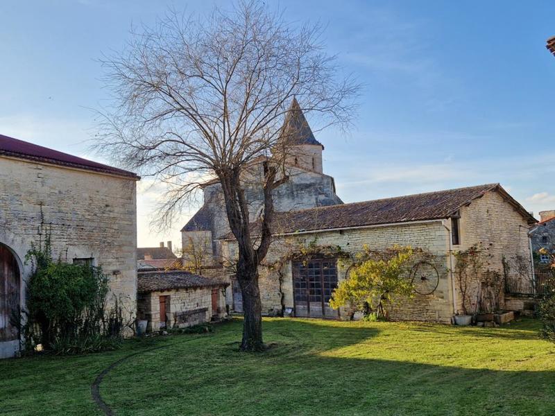 Propriété - 376 m² - 12 pièces