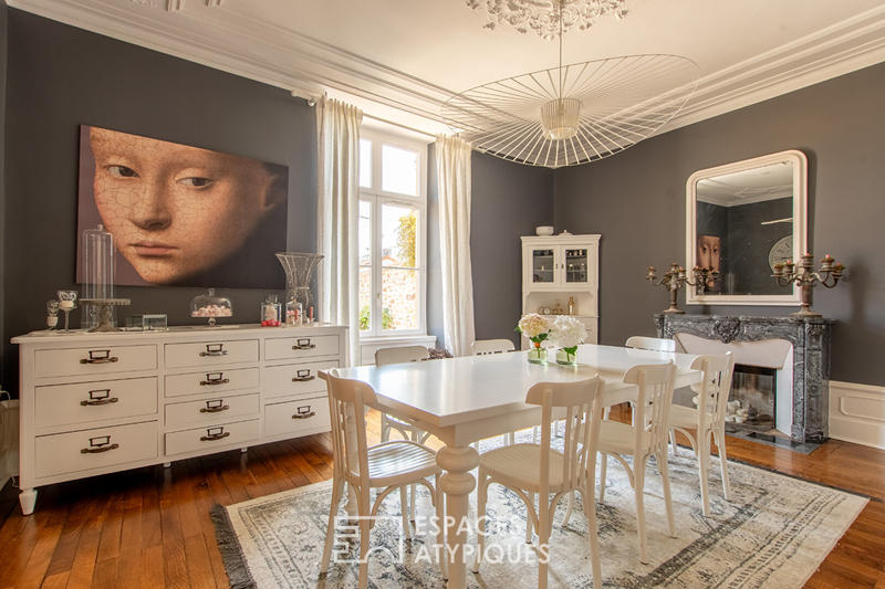 Maison - 340 m² - 10 pièces