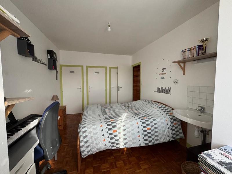 Maison - 196 m² - 6 pièces