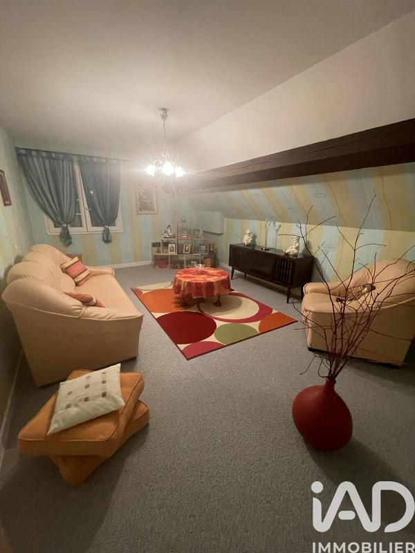 Maison - 317 m² - 12 pièces