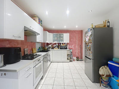 Maison - 95 m² - 5 pièces